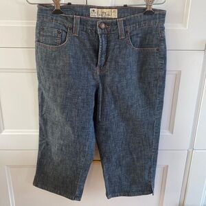 Lois Capri Jeans